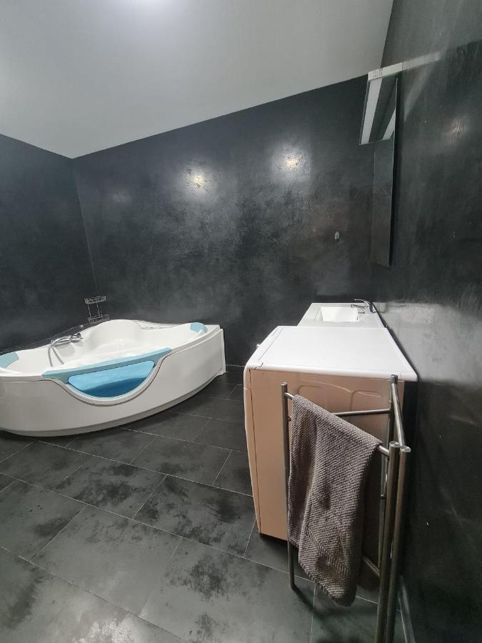 アラウリン・デ・ラ・トレApartamento Loft Acogedorアパートメント エクステリア 写真
